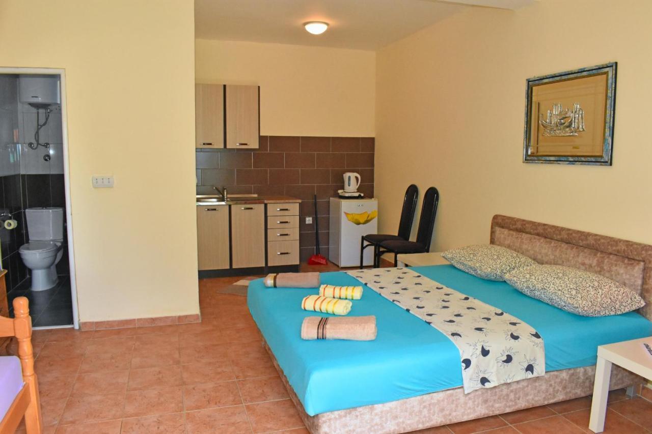 Riverside Apartments Chiara Ulcinj Exterior foto